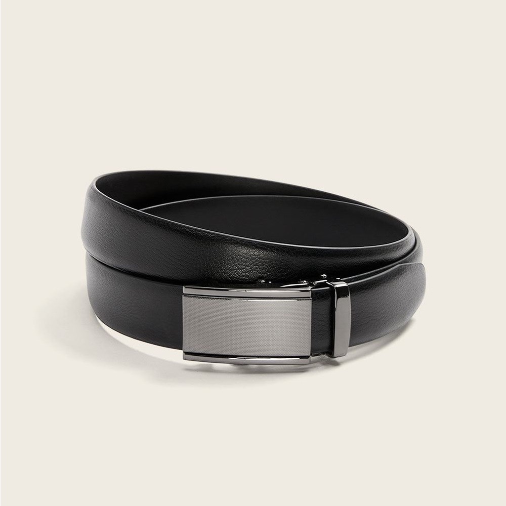 RW&CO Textured Black Leather Belt With Automatic Buckle Size 32